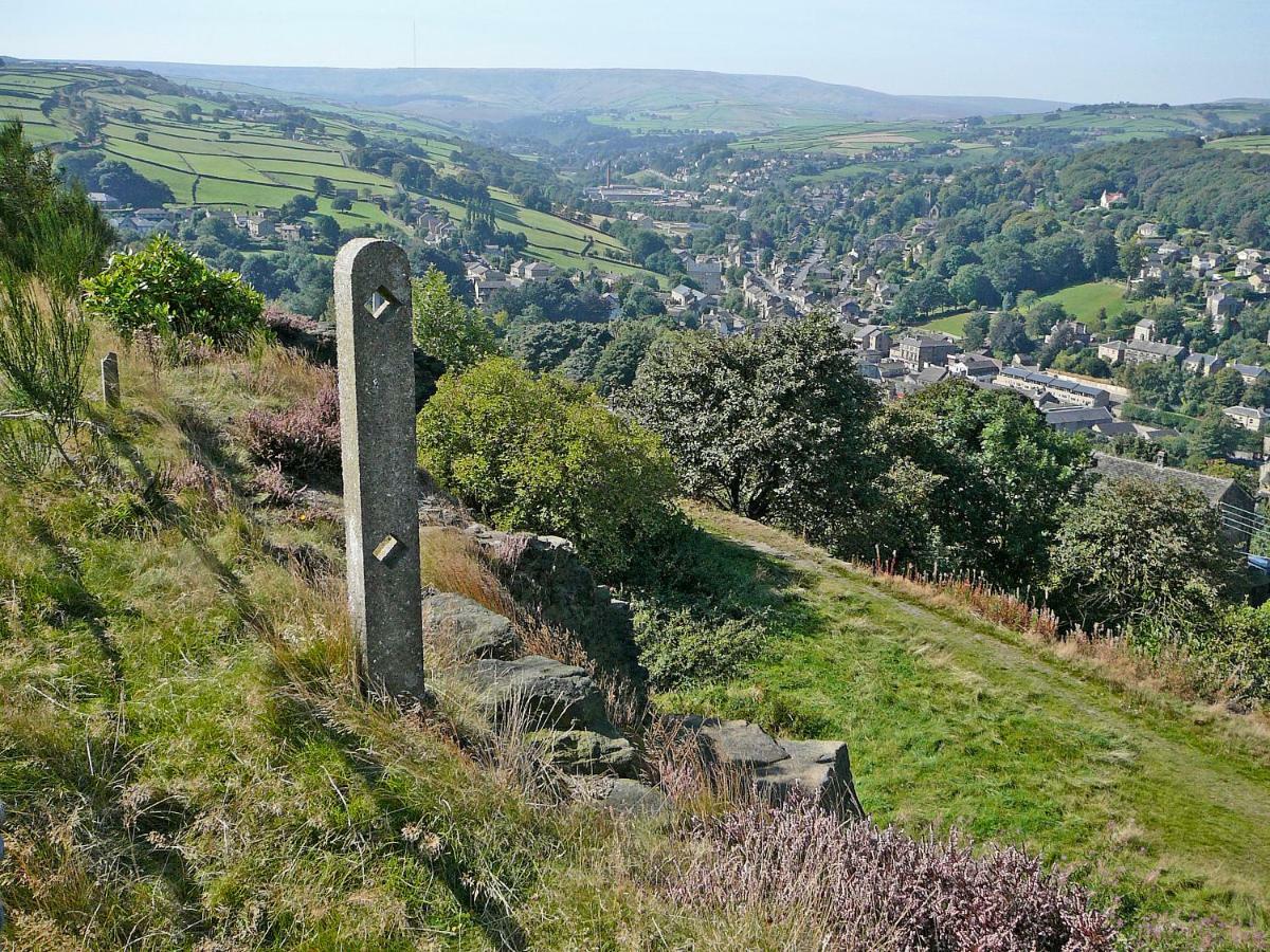 Millrace Cottage Holmfirth Exterior photo